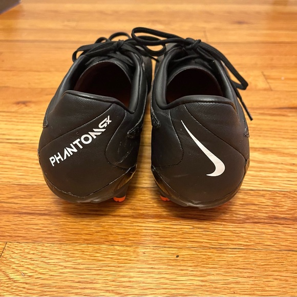 Nike Phantom GX Academy MG Multi-Ground Soccer Cleats - Picture 3 of 8